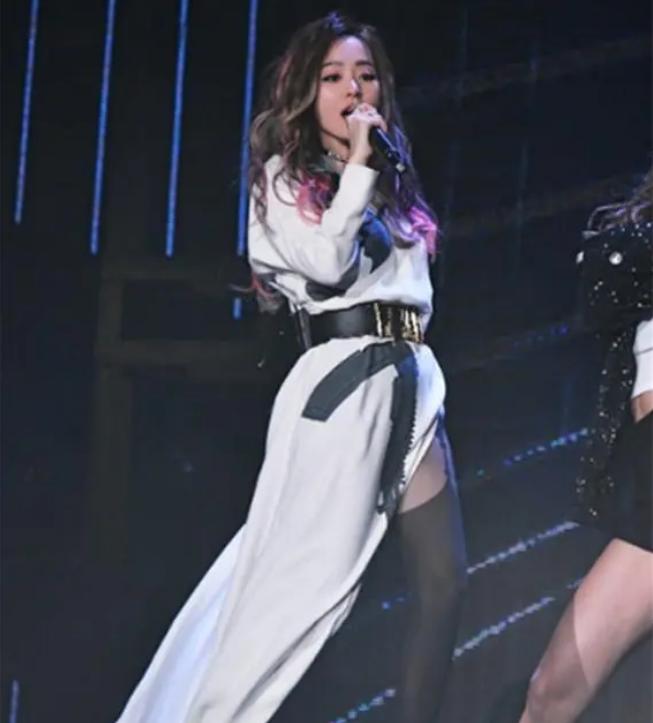 世界上保存最早的衣服世界上最大的衣服是什么