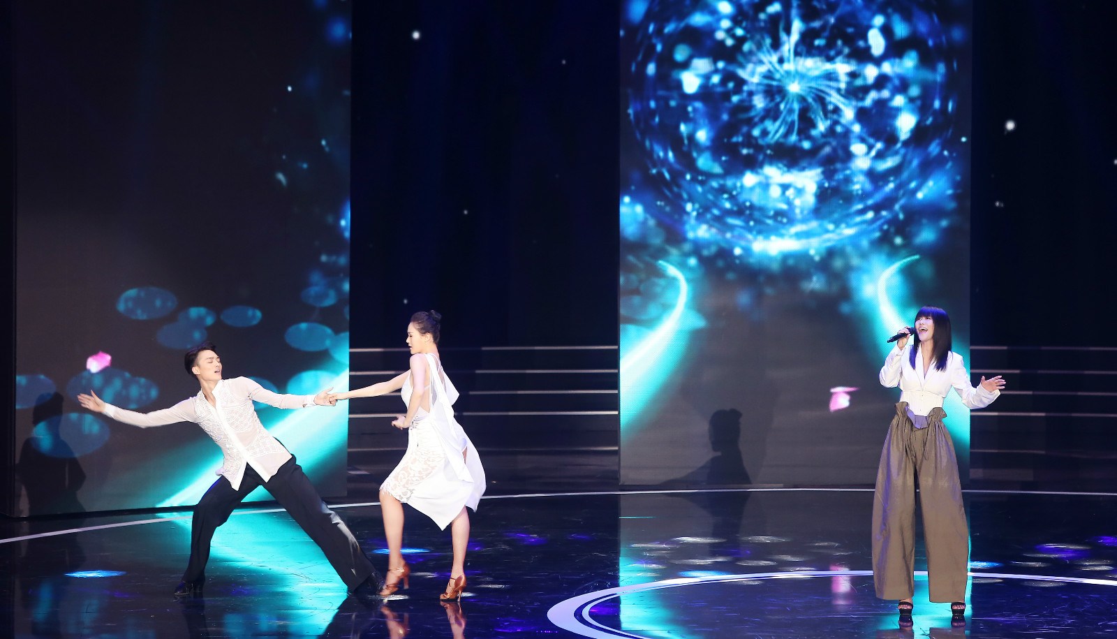 世界上最仙气音乐,高分求一些有仙气的音乐和让人热血沸腾的歌。