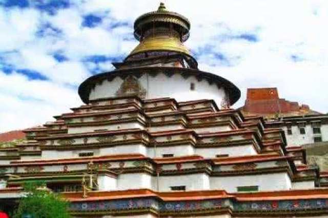 暑假去哪里玩适合中国厉害的寺庙