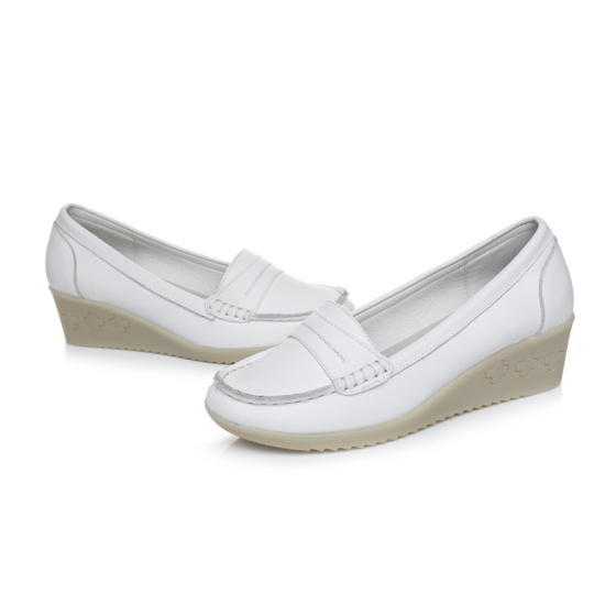 中国最霸气皮鞋女人（中国十大皮鞋品牌排行榜女）