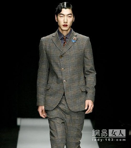 张亮儿子天天13岁,身高直逼一米八,何炅邹市明比他矮了一截中国最胖的火箭