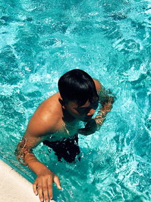 世界上最美的泳装，世界上最漂亮泳池女孩